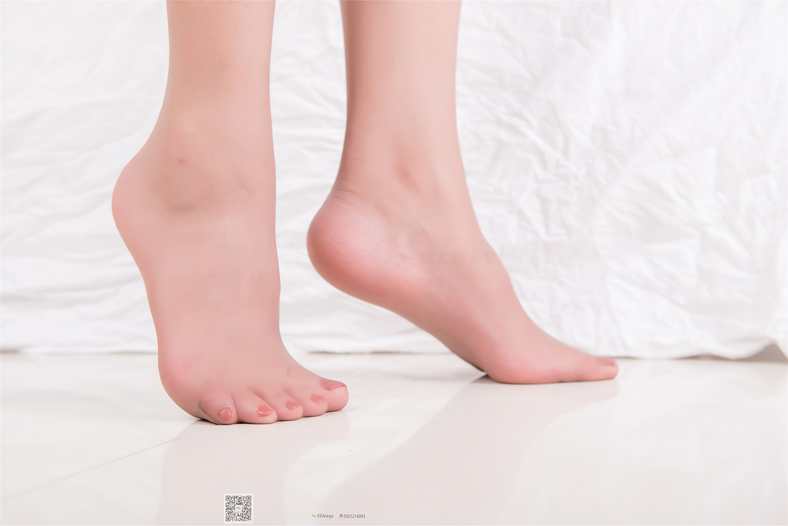 SSA丝社 NO.034 大大 咖啡丝完美腿部曲线